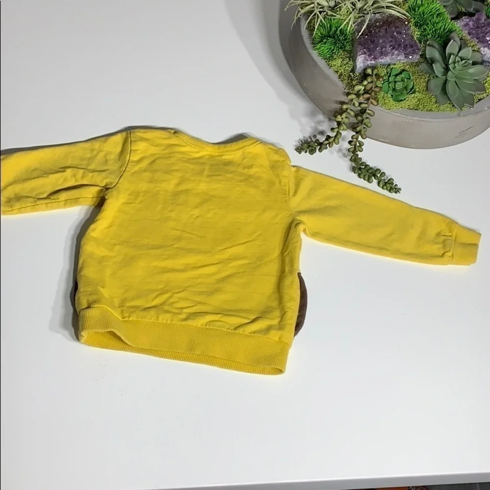 Carter’s Bear Hug Double Pocket Sweatshirt yellow pullover toddlers 24 M